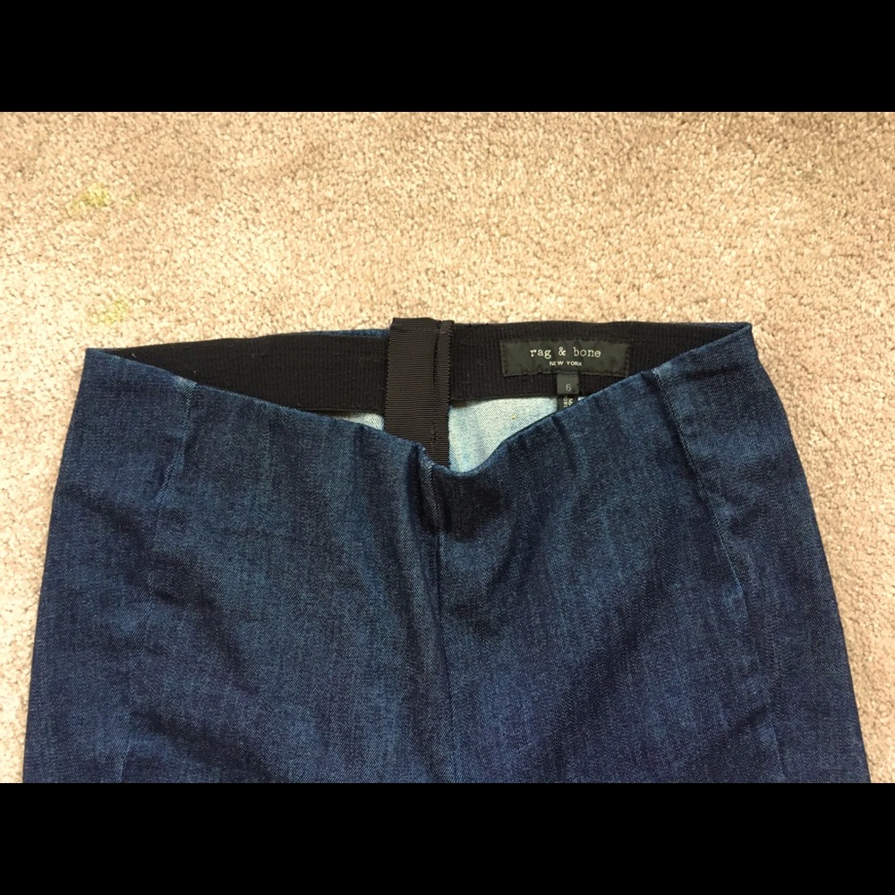 Rag & Bone classic pencil jeans. Like new condition. Size 29.